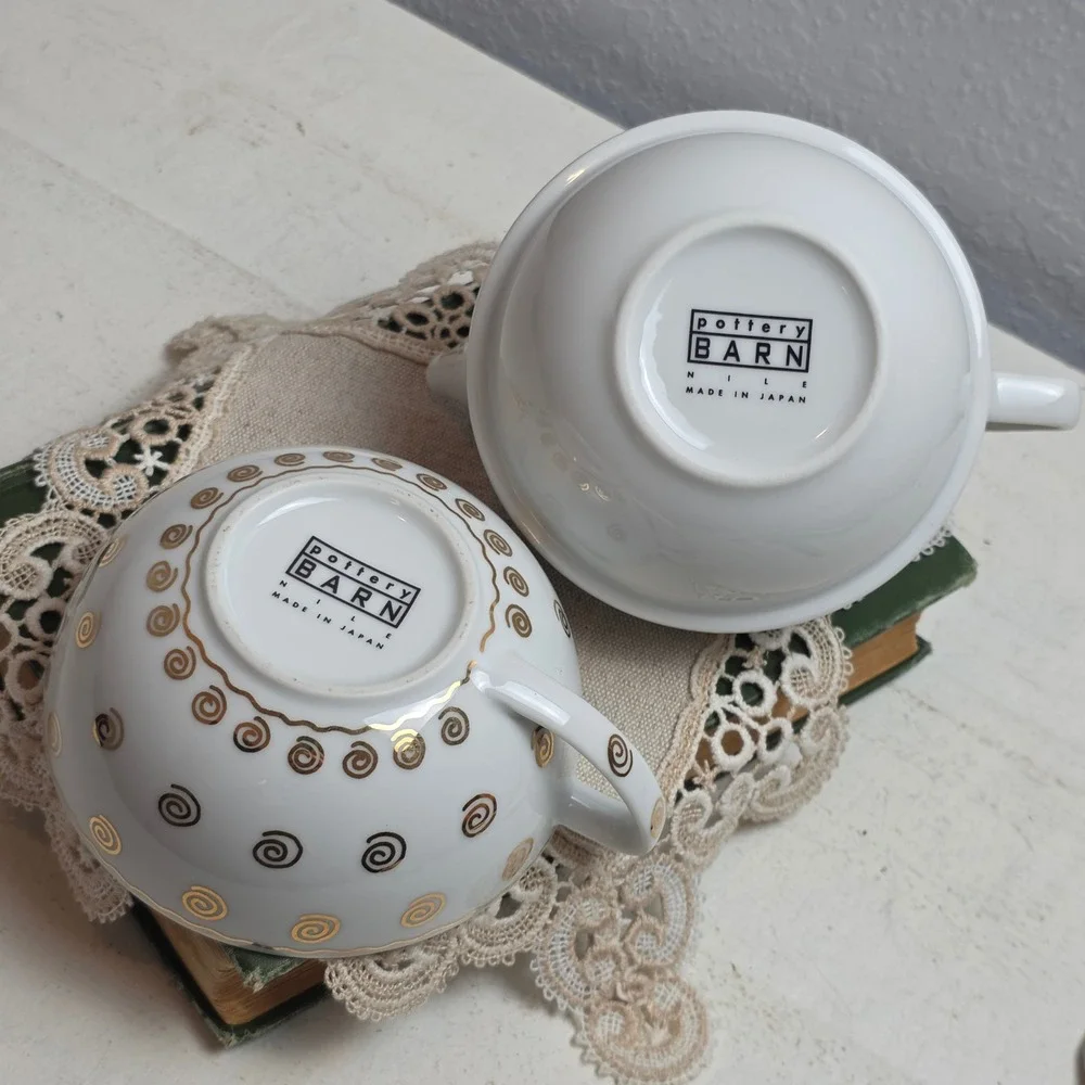 Pottery‎ Barn 'Nile' White Porcelain Tea-For-1 Gold Wavy Line & Spiral Pot & Cup
